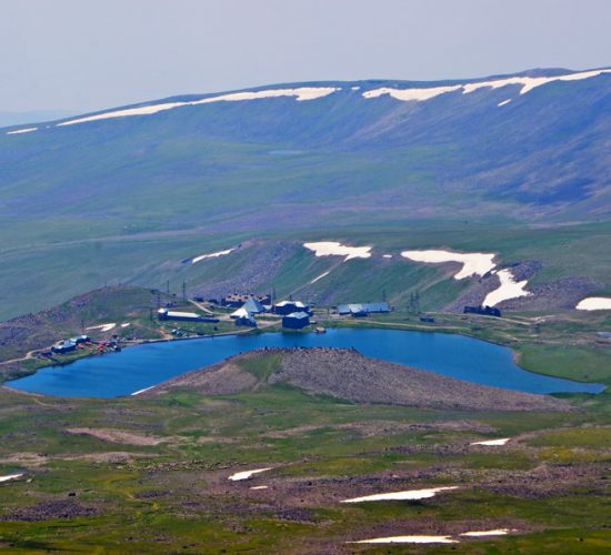 peshkom-po-goram-armenii