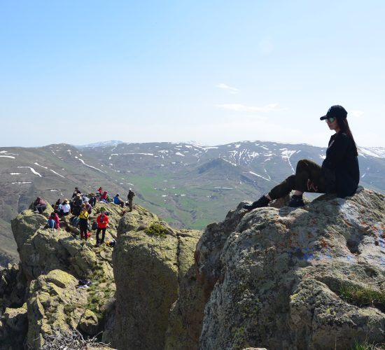 climbing-mount-vardablur
