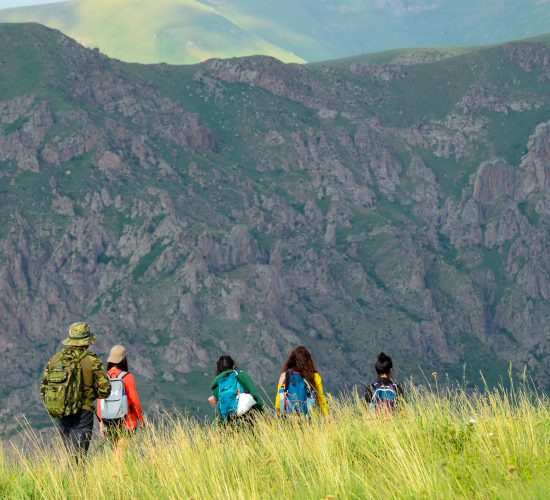 en-climbing-mount-sartsakatar