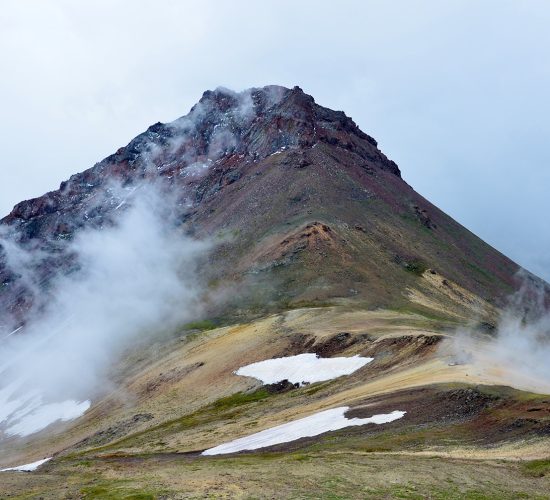 ru-climbing-aragats-northern-peak
