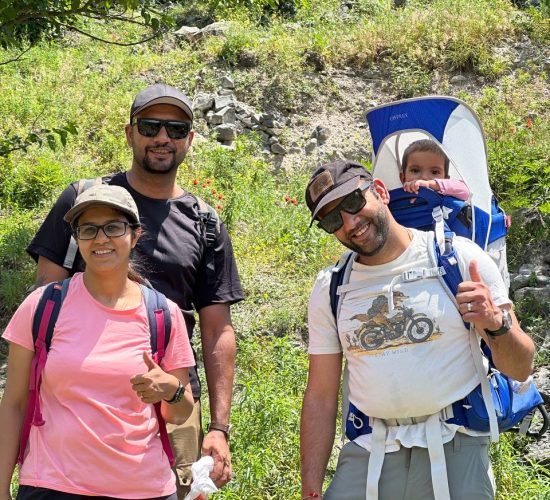 am-hiking-with-children