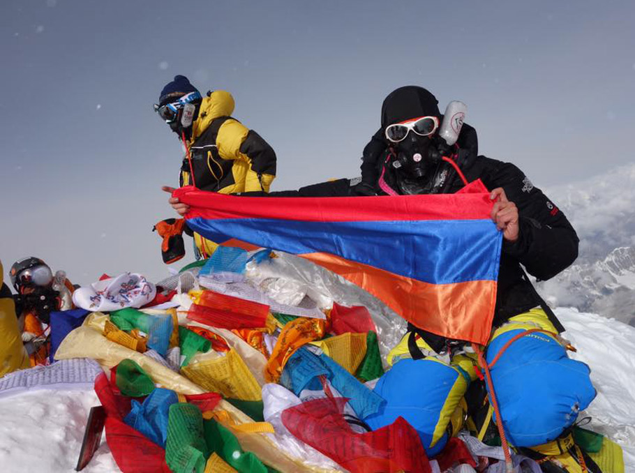 en-the-first-armenian-woman-on-everest