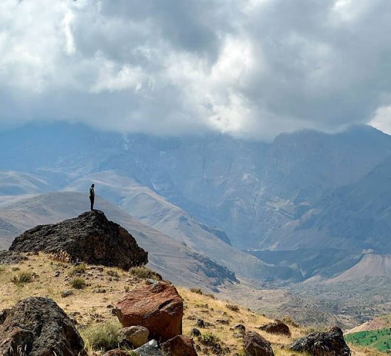 en-akori-the-historical-village-on-the-slope-of-ararat