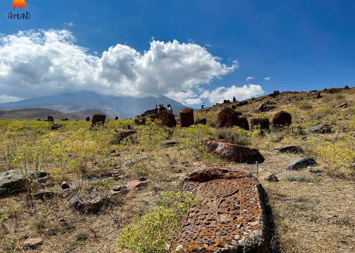 am-akori-the-village-on-the-slopes-of-ararat